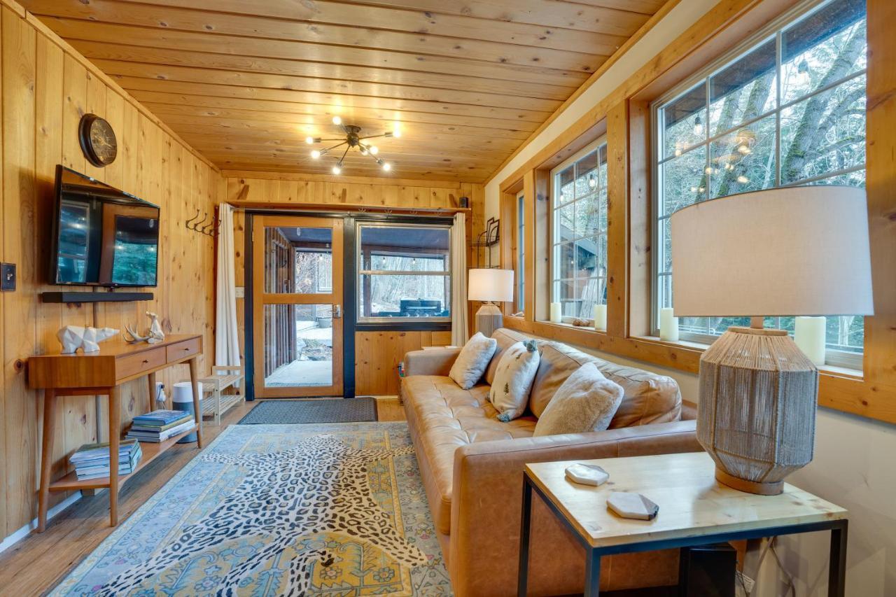 Leavenworth Cabin With Private Hot Tub! 외부 사진