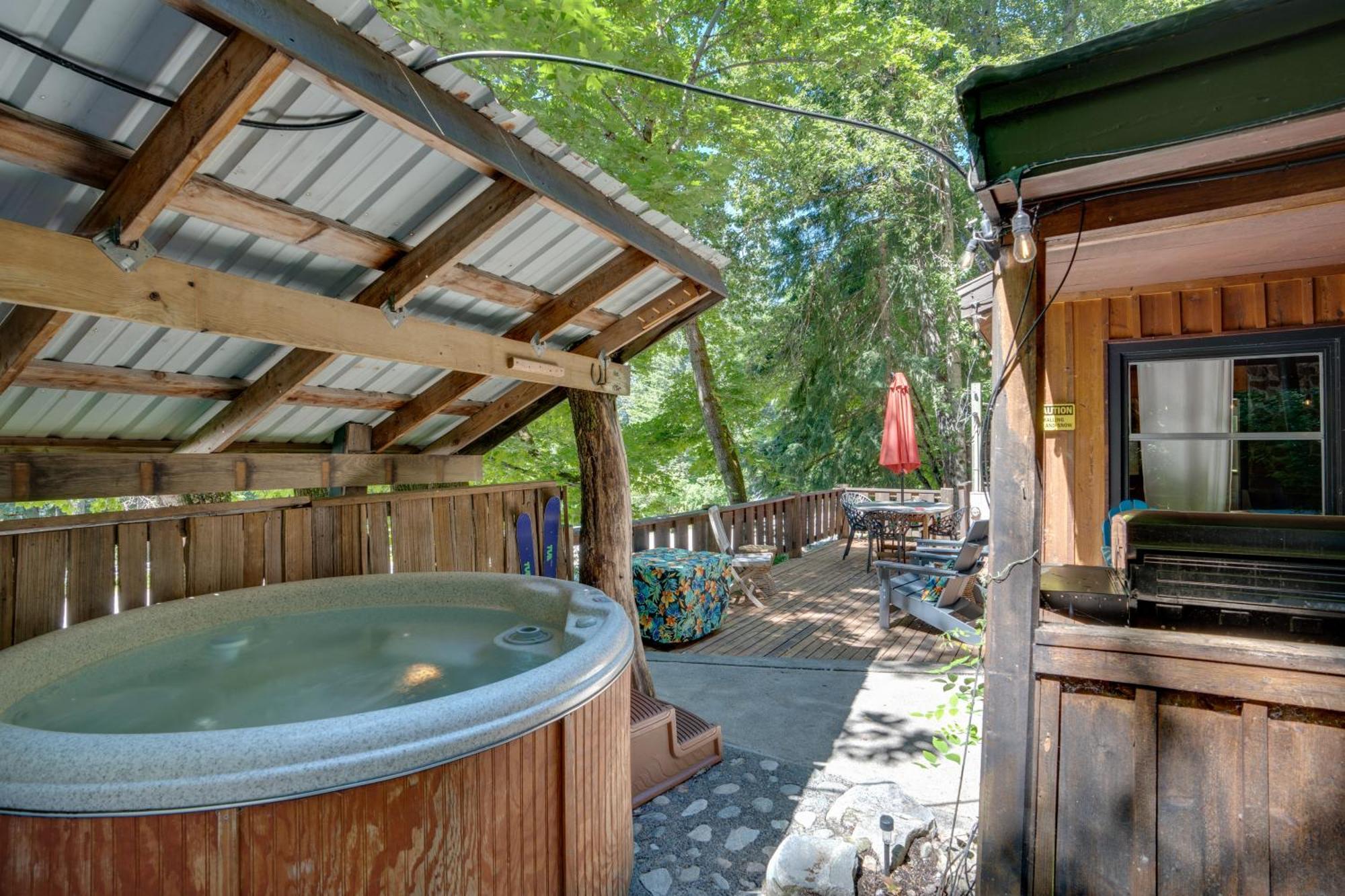 Leavenworth Cabin With Private Hot Tub! 외부 사진